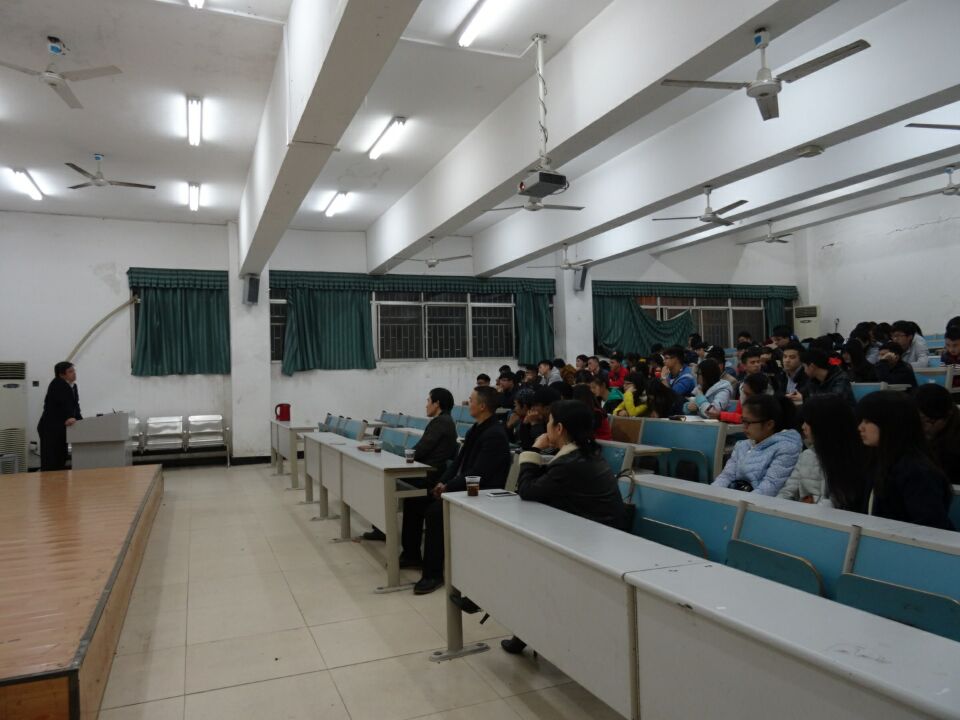 计算机学院成功开展考研指导讲座照片3.JPG 计算机学院成功开展考研指导讲座照片3.JPG