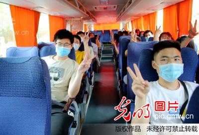 想得心知近小满 返校复学笑开怀