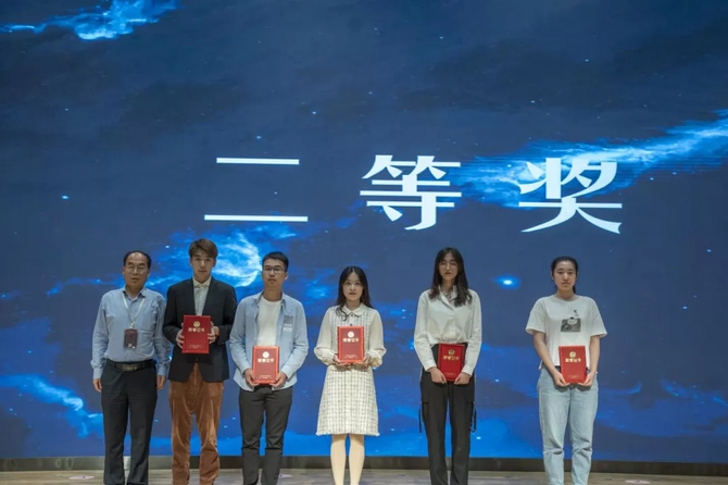 640.webp (1) 640.webp (1)