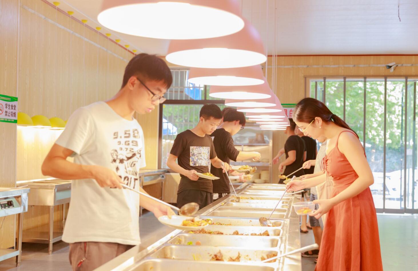 如何评价北京市八一学校食堂？ - 知乎