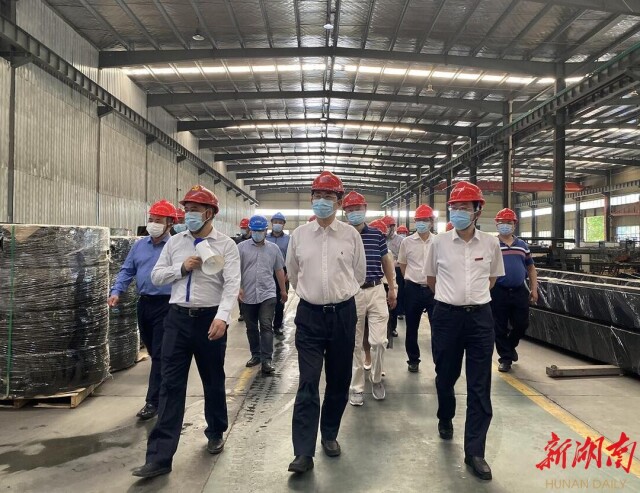 人社当“红娘”,校企来“联姻”,为在岳大学生就业创业导航定向